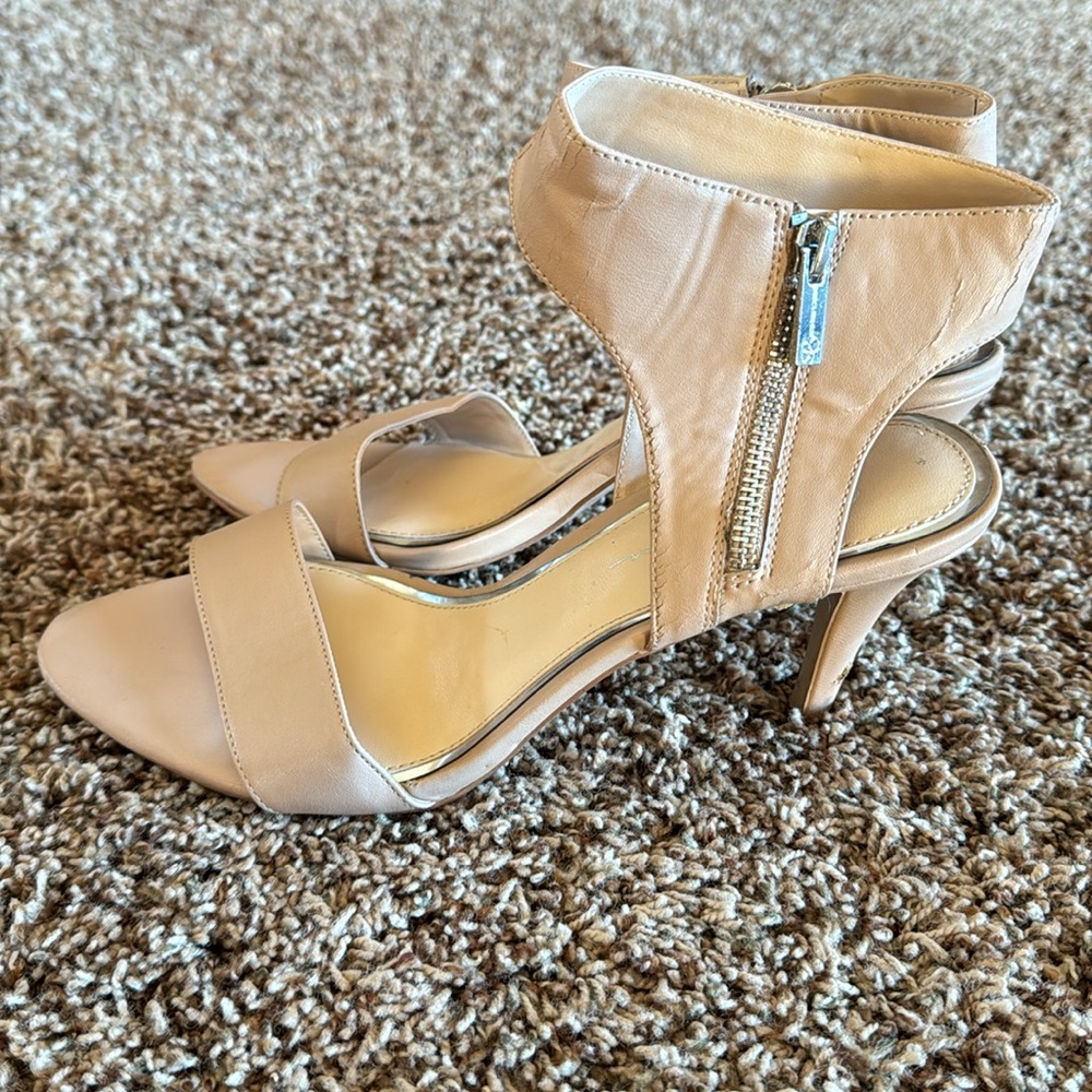 Jessica Simpson Heels - Picture 3 of 4